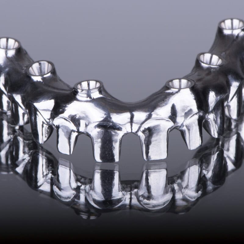 Armature titane usinée CFAO – Barre implantaire sur mesure pour prothèse fixe