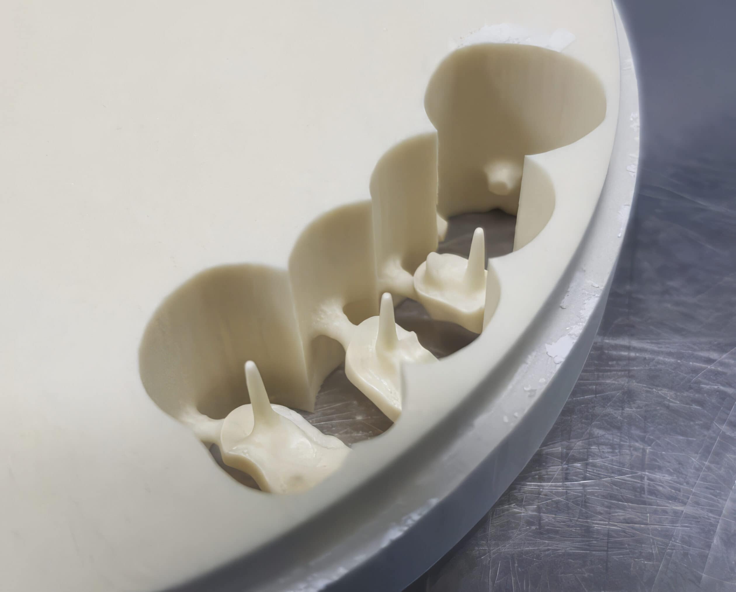 Inlay-core en fibre de verre – Solution innovante pour une restauration dentaire résistante, esthétique et biocompatible 3